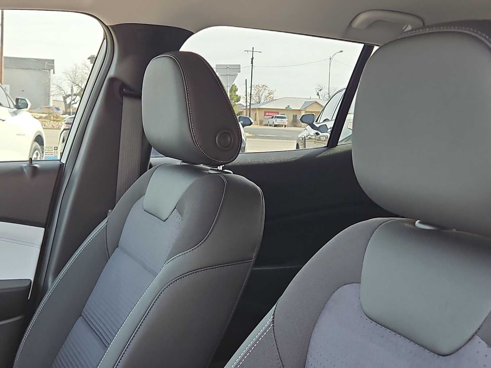 Thumbnail: 2026 Chevrolet Trax - 15