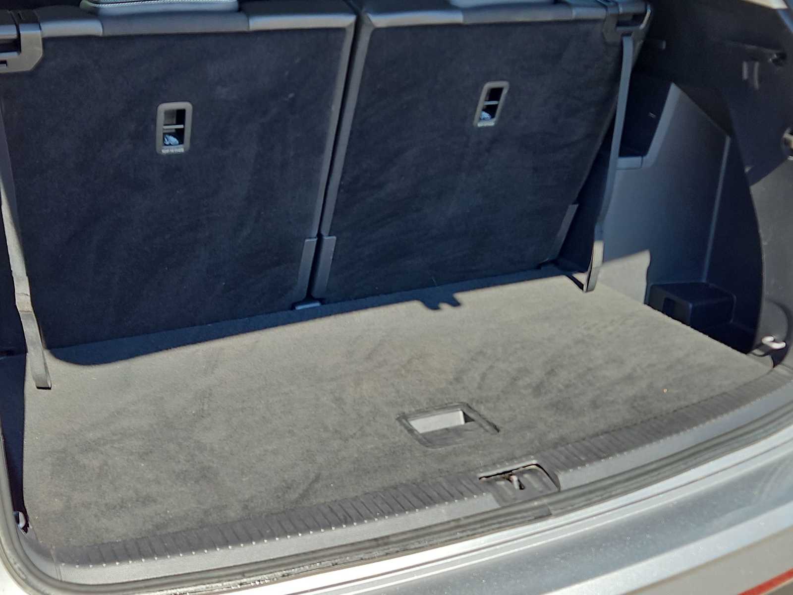 Thumbnail: 2021 Volkswagen Atlas - 23