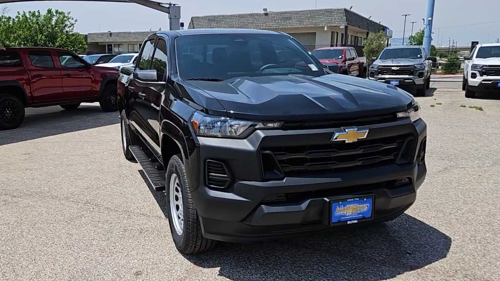 Thumbnail: 2025 Chevrolet Colorado - 2