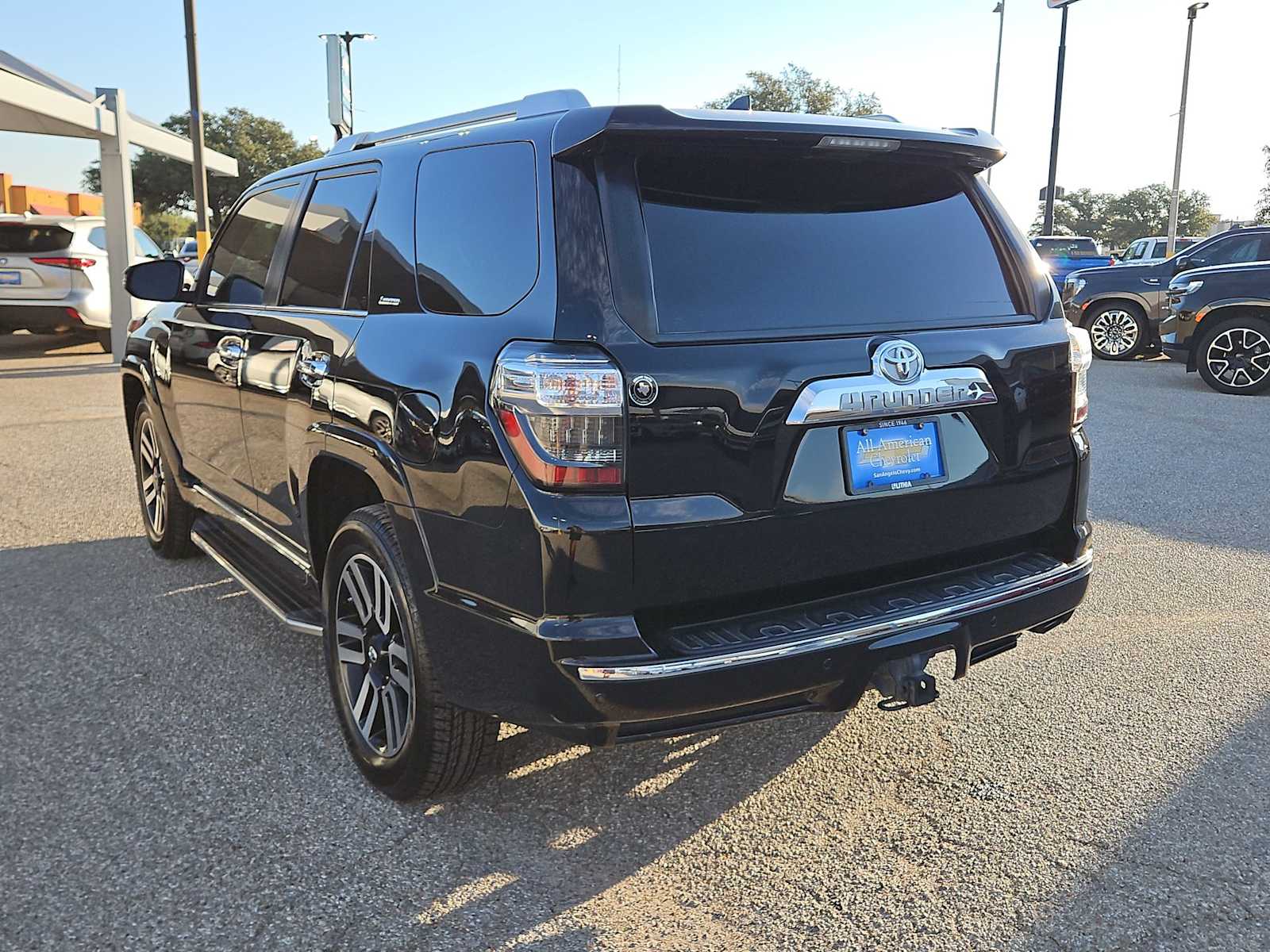 Thumbnail: 2019 Toyota 4Runner - 6