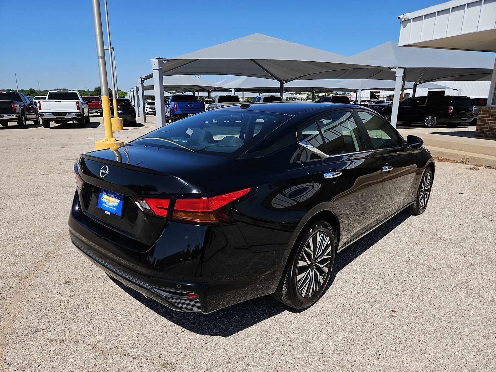 Thumbnail: 2025 Nissan Altima - 8