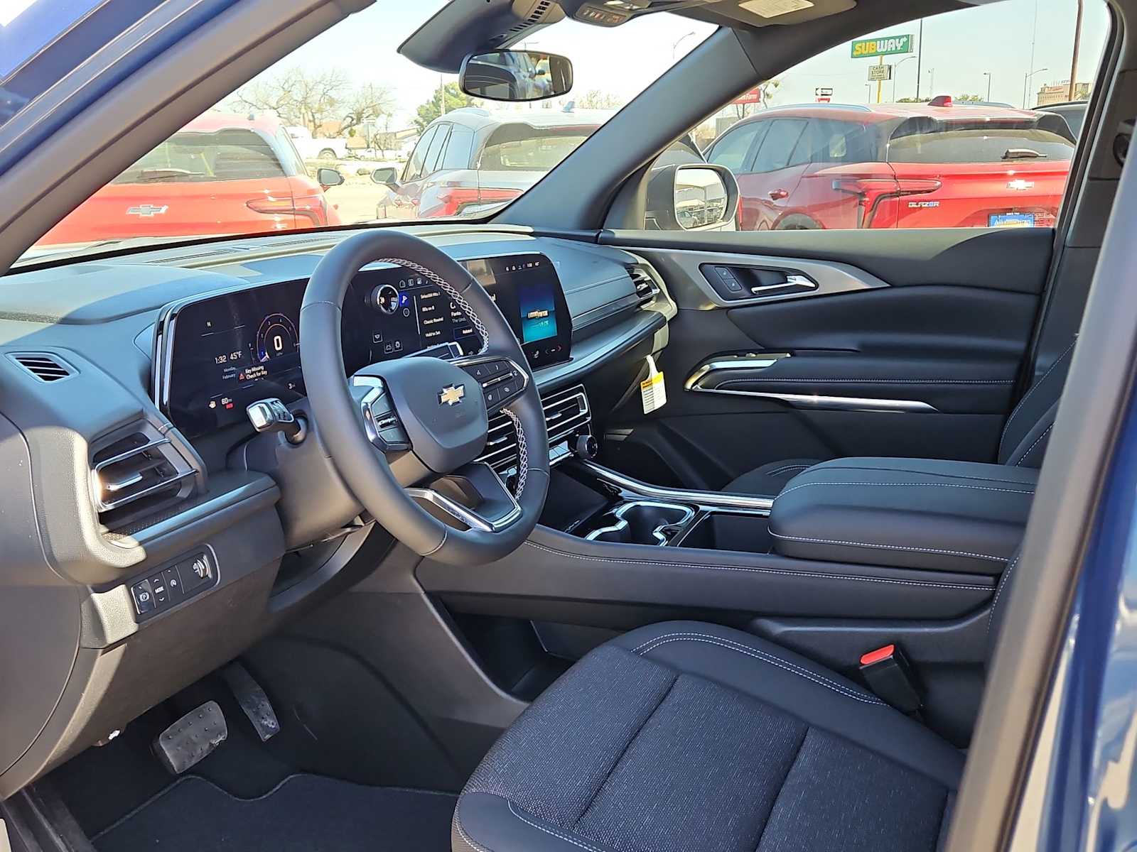 Thumbnail: 2025 Chevrolet Traverse - 2