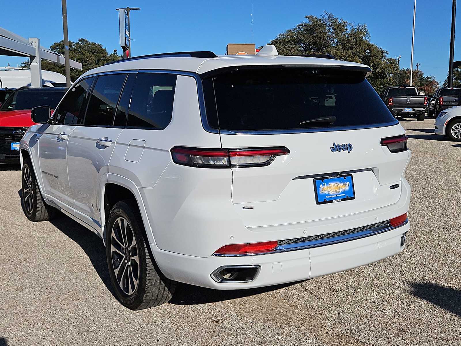 Thumbnail: 2022 Jeep Grand Cherokee - 6