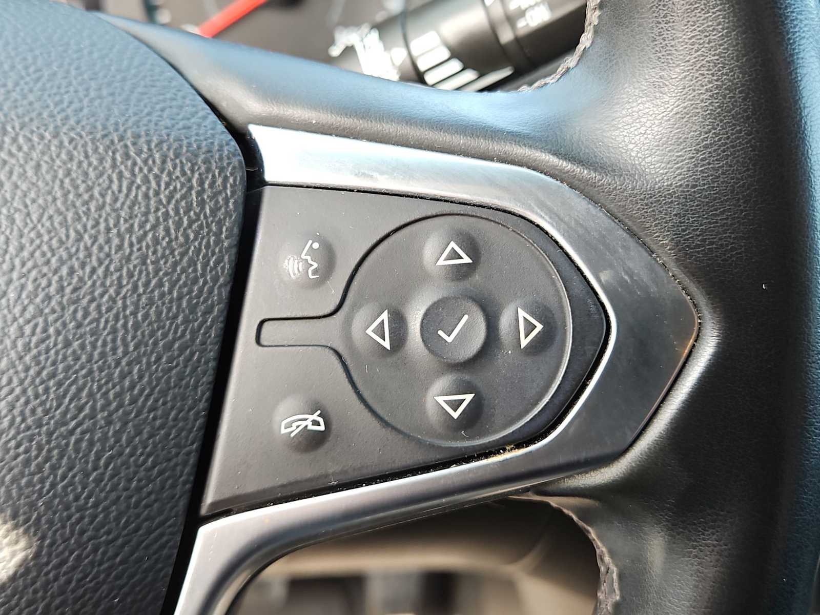 Thumbnail: 2023 Chevrolet Traverse - 21