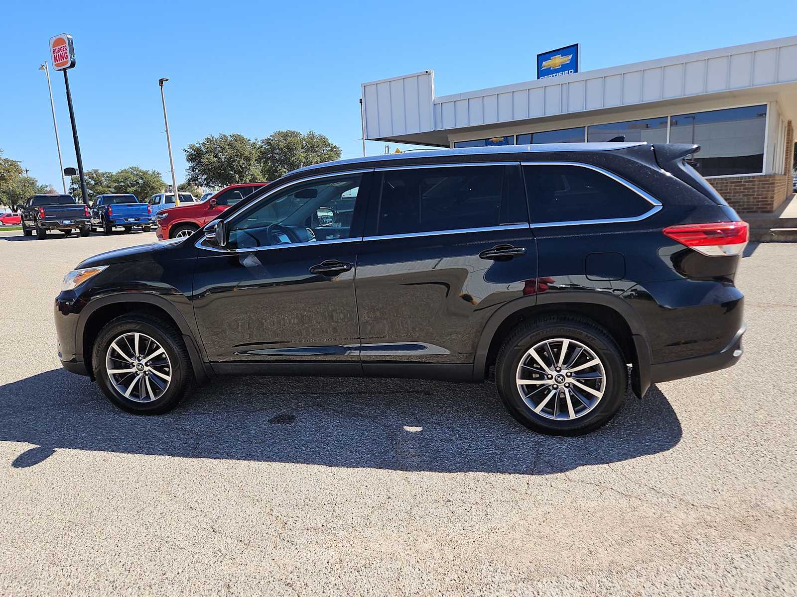 Thumbnail: 2019 Toyota Highlander - 5