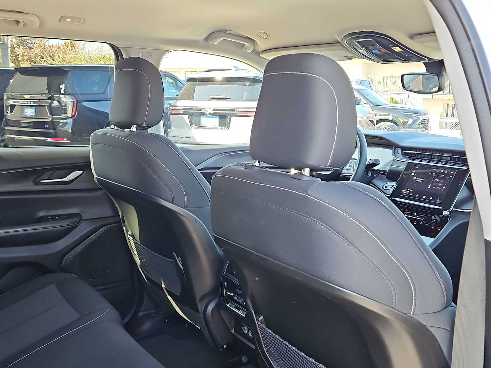 Thumbnail: 2023 Jeep Grand Cherokee - 16