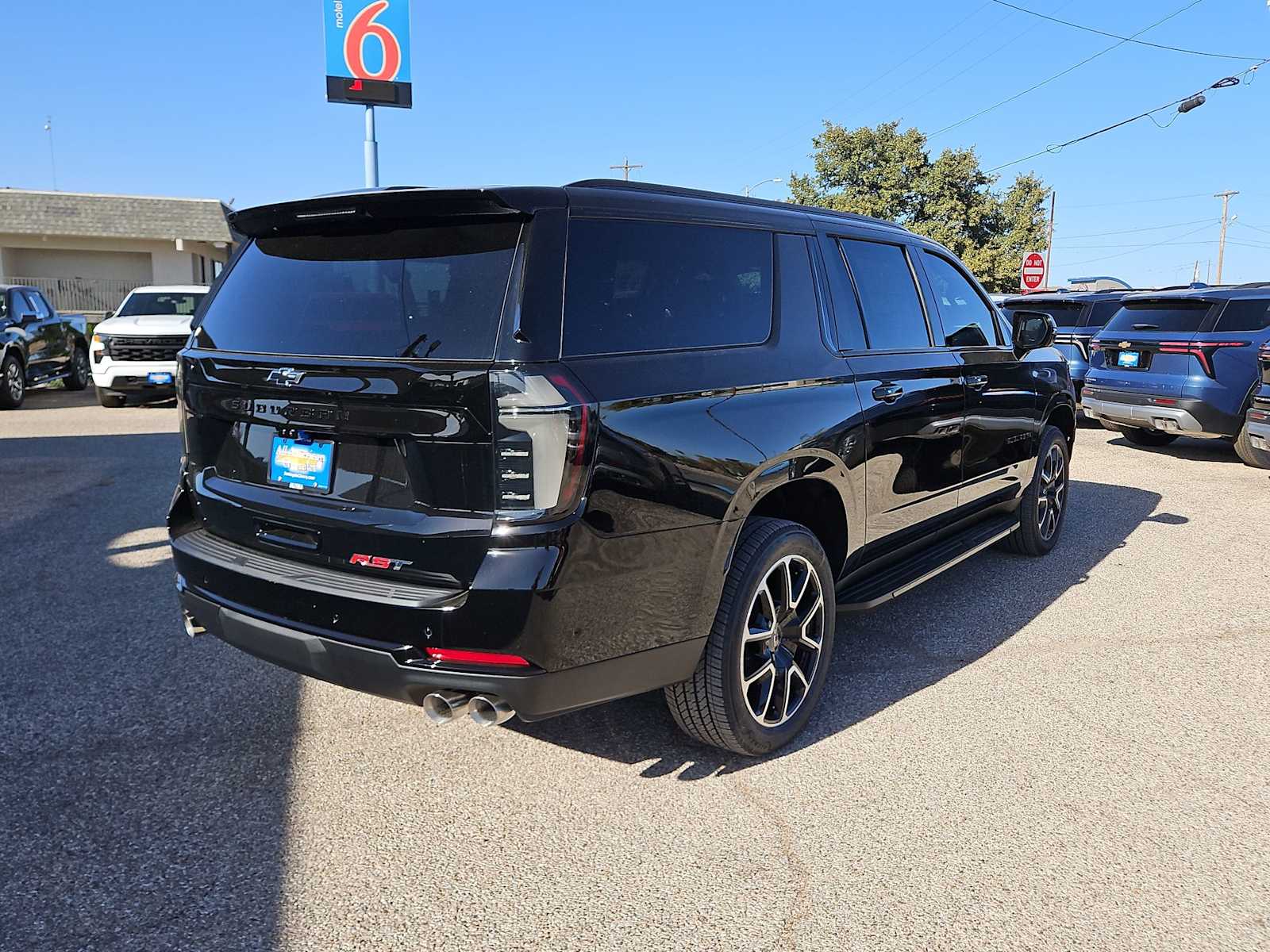 Thumbnail: 2026 Chevrolet Suburban - 8