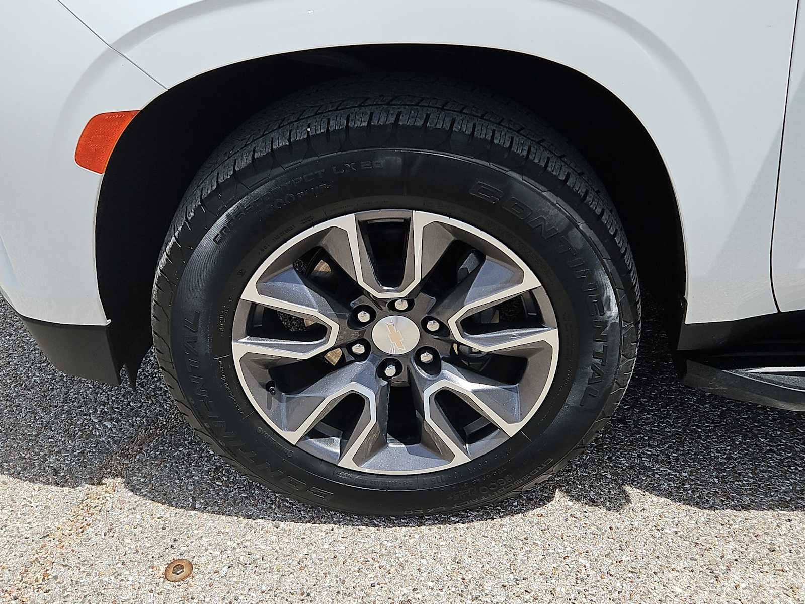 Thumbnail: 2022 Chevrolet Tahoe - 16