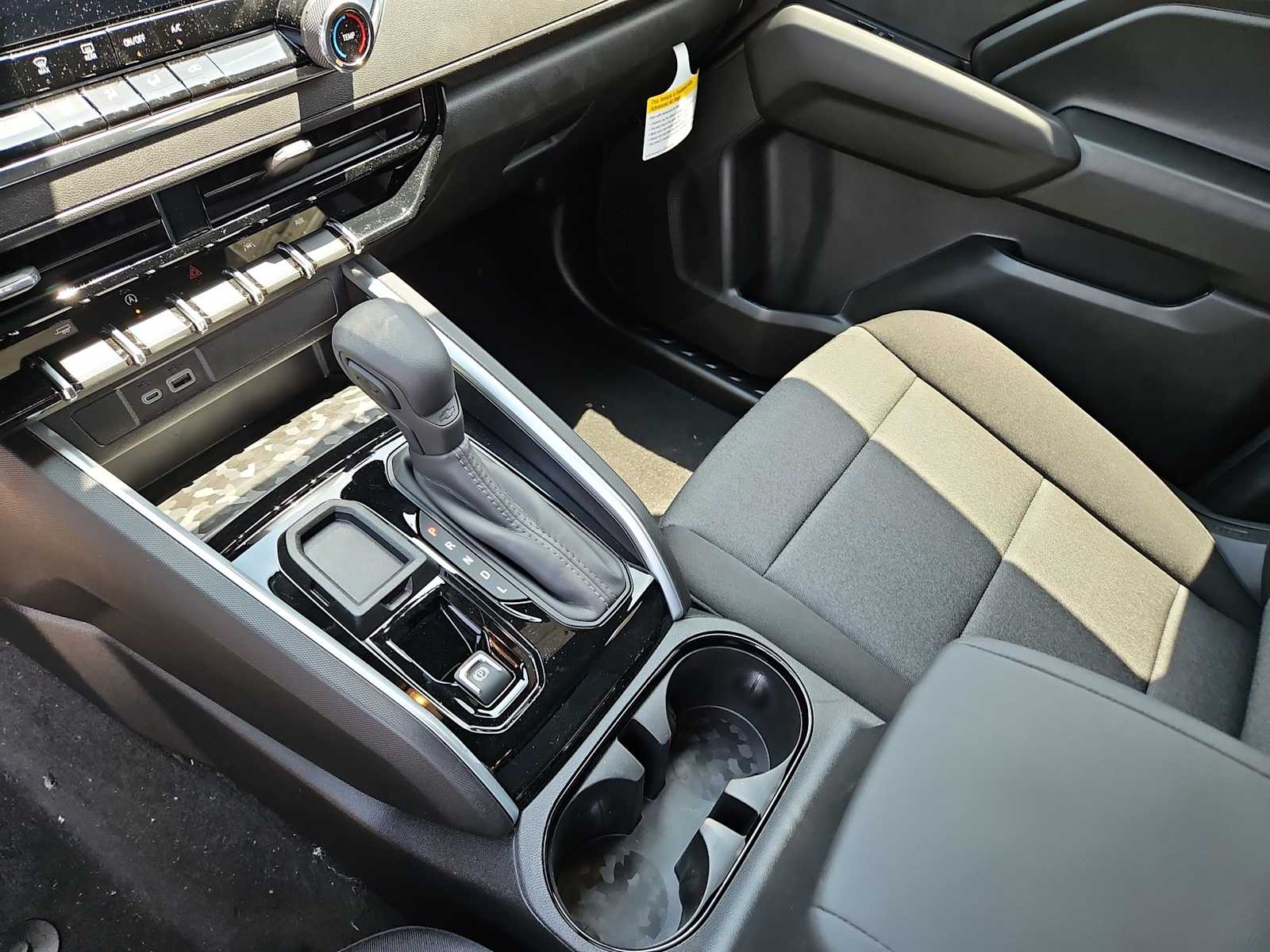 Thumbnail: 2025 Chevrolet Colorado - 23