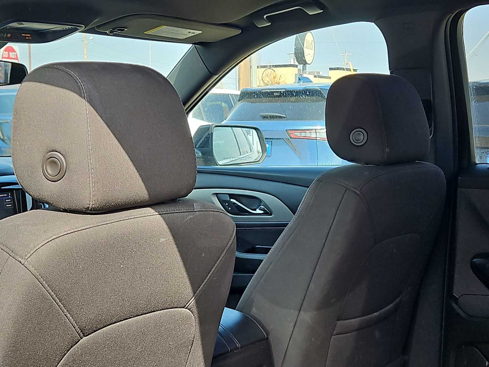 Thumbnail: 2023 Chevrolet Traverse - 16