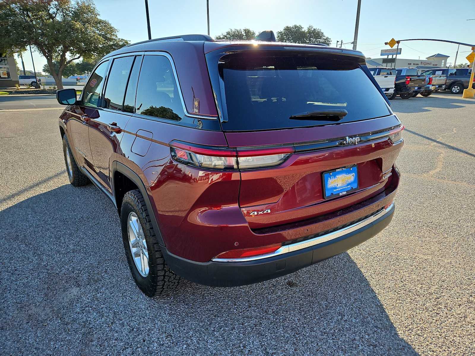 Thumbnail: 2023 Jeep Grand Cherokee - 6