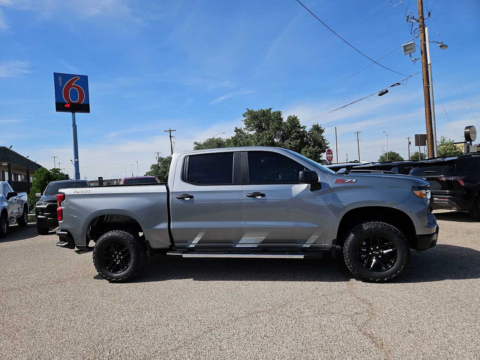 Thumbnail: 2026 Chevrolet Silverado 1500 - 9
