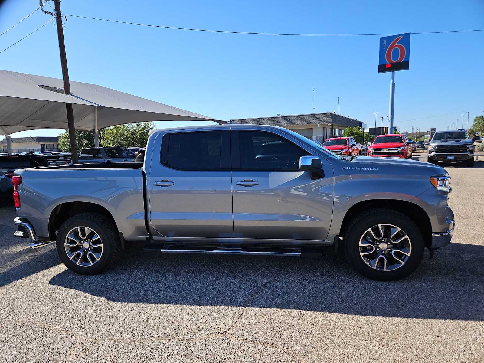 Thumbnail: 2026 Chevrolet Silverado 1500 - 9