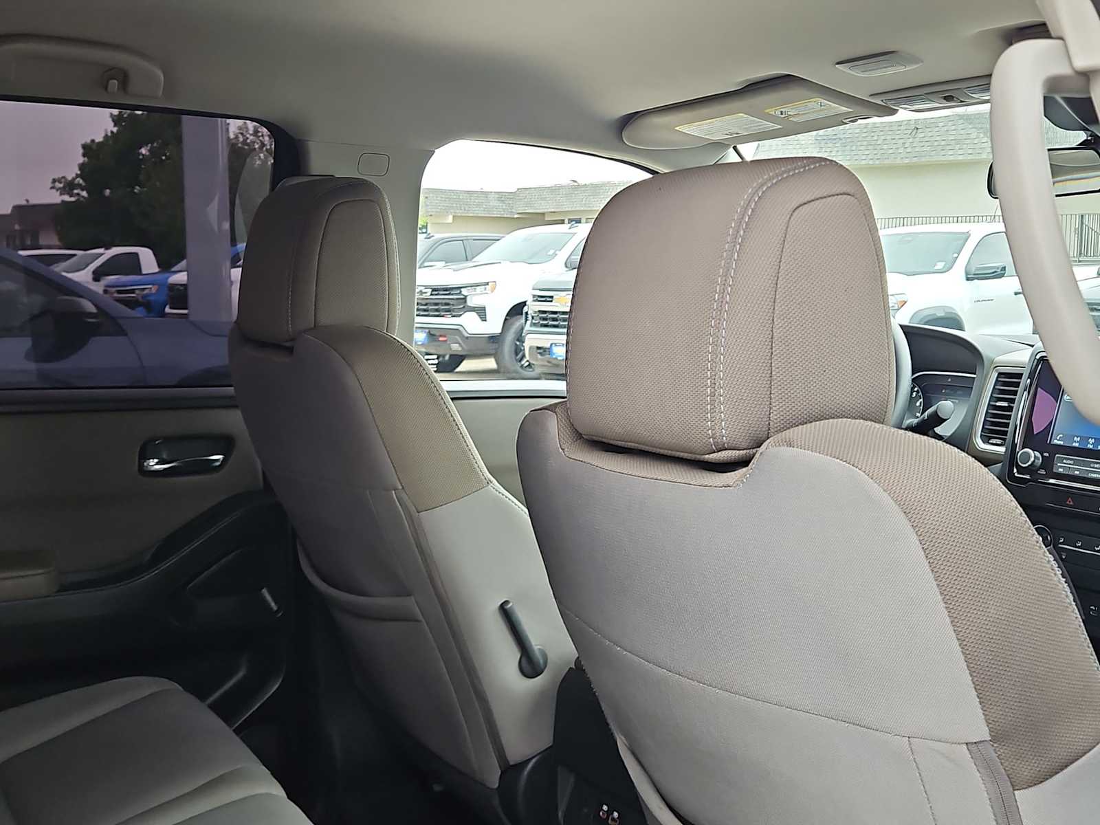 Thumbnail: 2022 Nissan Frontier - 17