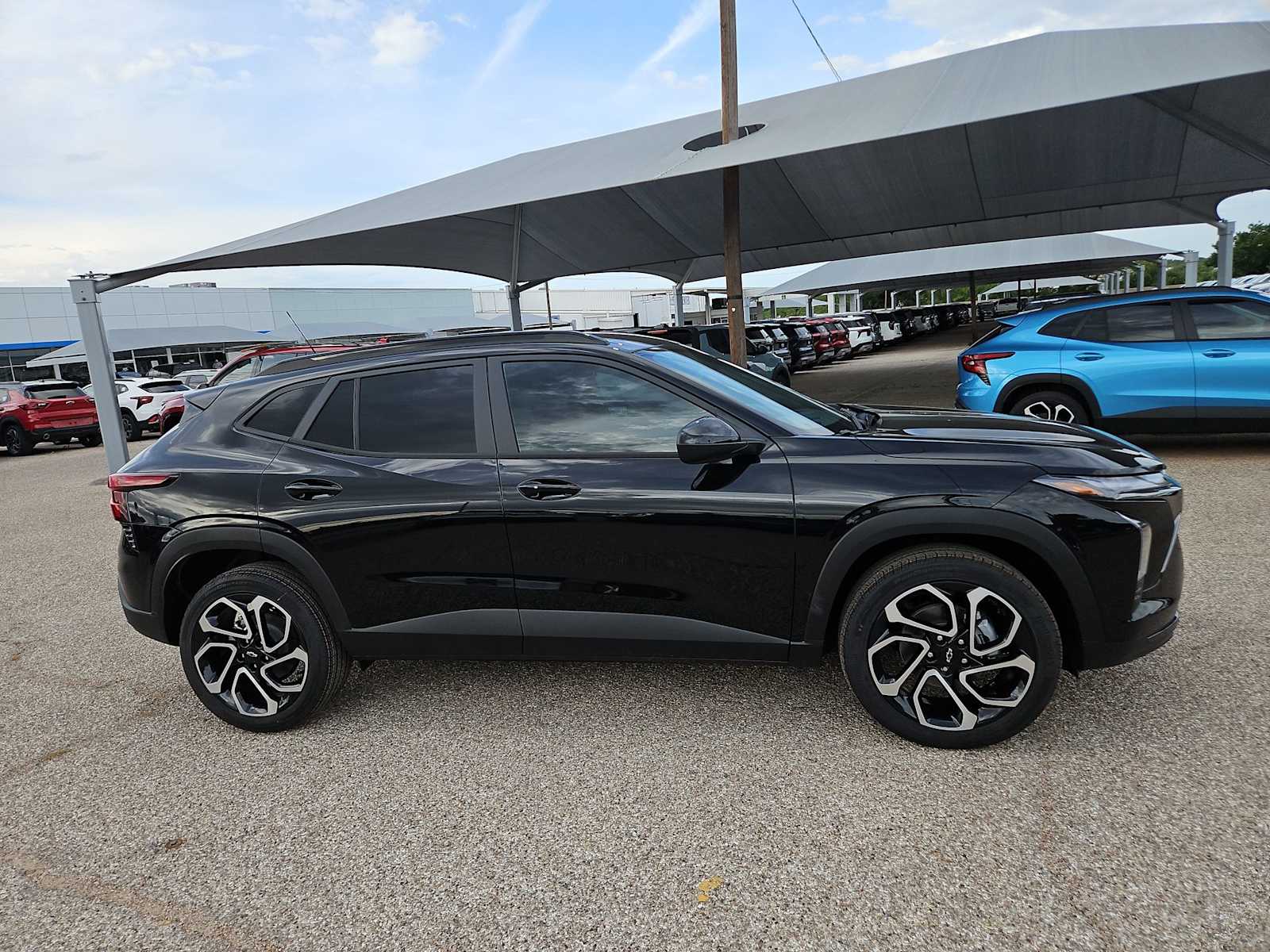 Thumbnail: 2026 Chevrolet Trax - 9
