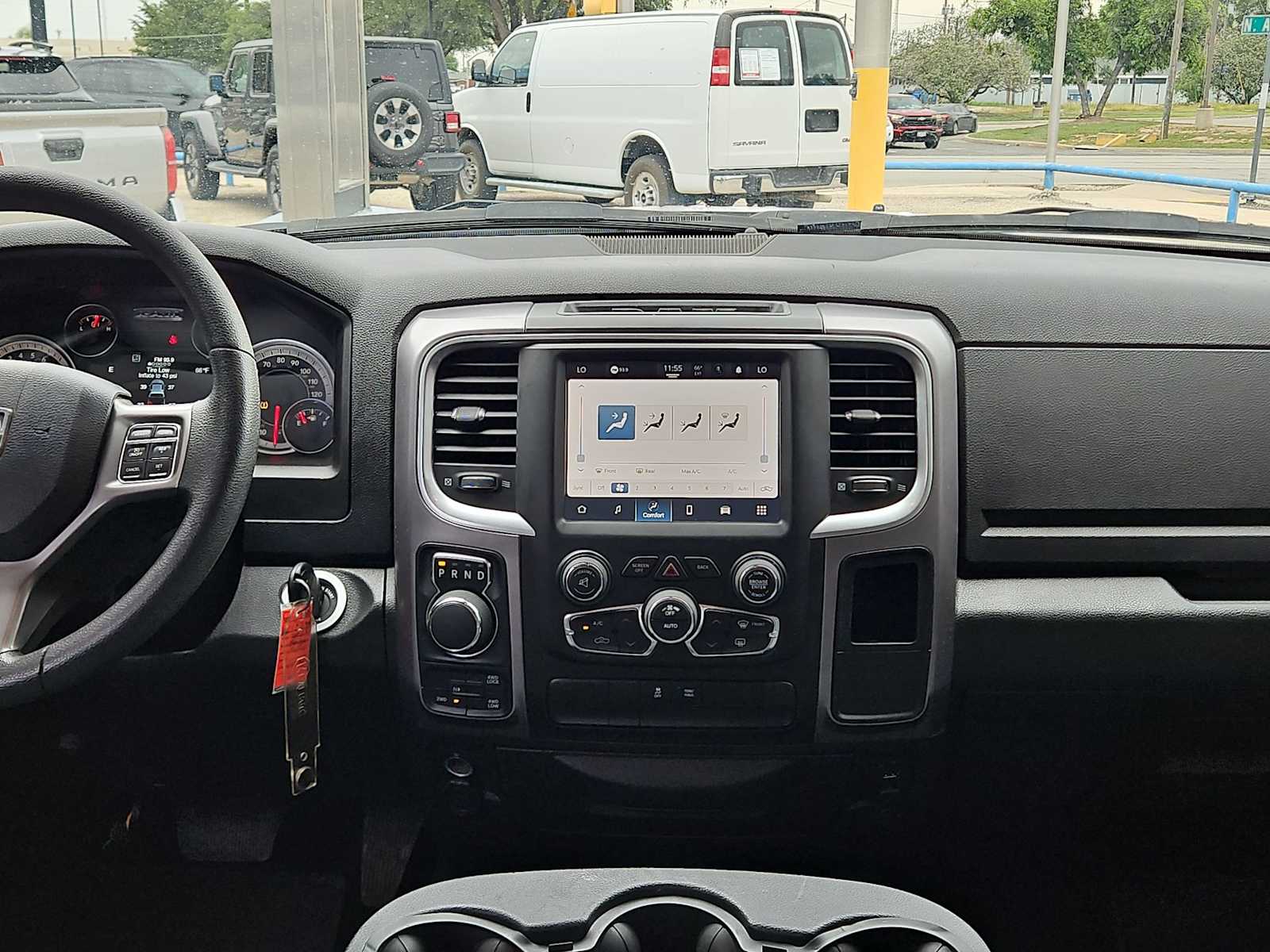 Thumbnail: 2023 RAM 1500 Classic - 14