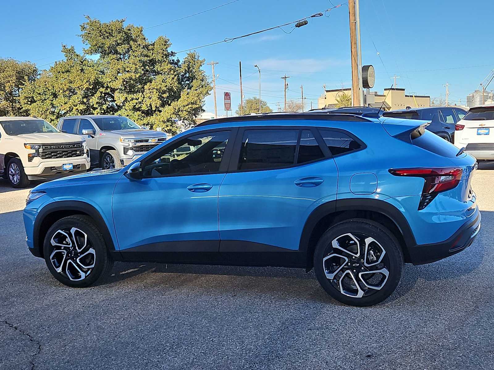 Thumbnail: 2026 Chevrolet Trax - 5