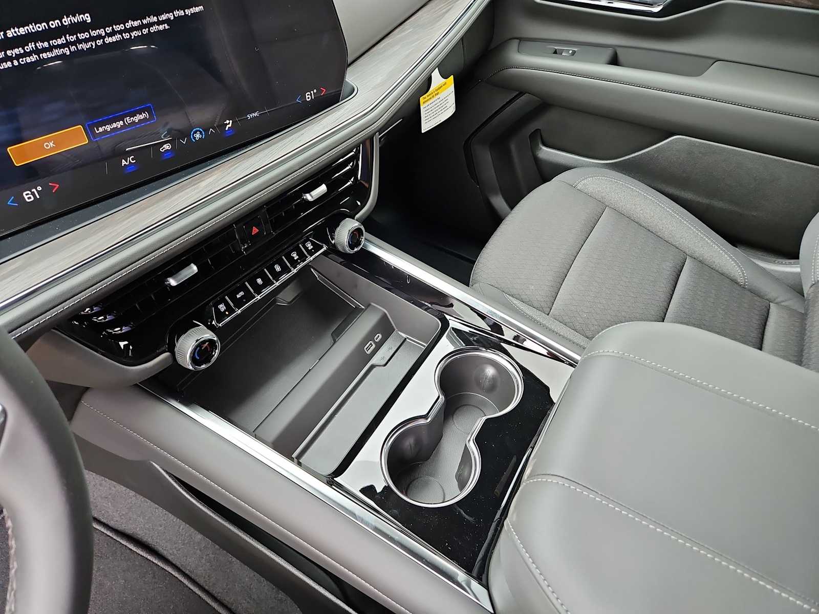 Thumbnail: 2025 Chevrolet Tahoe - 24