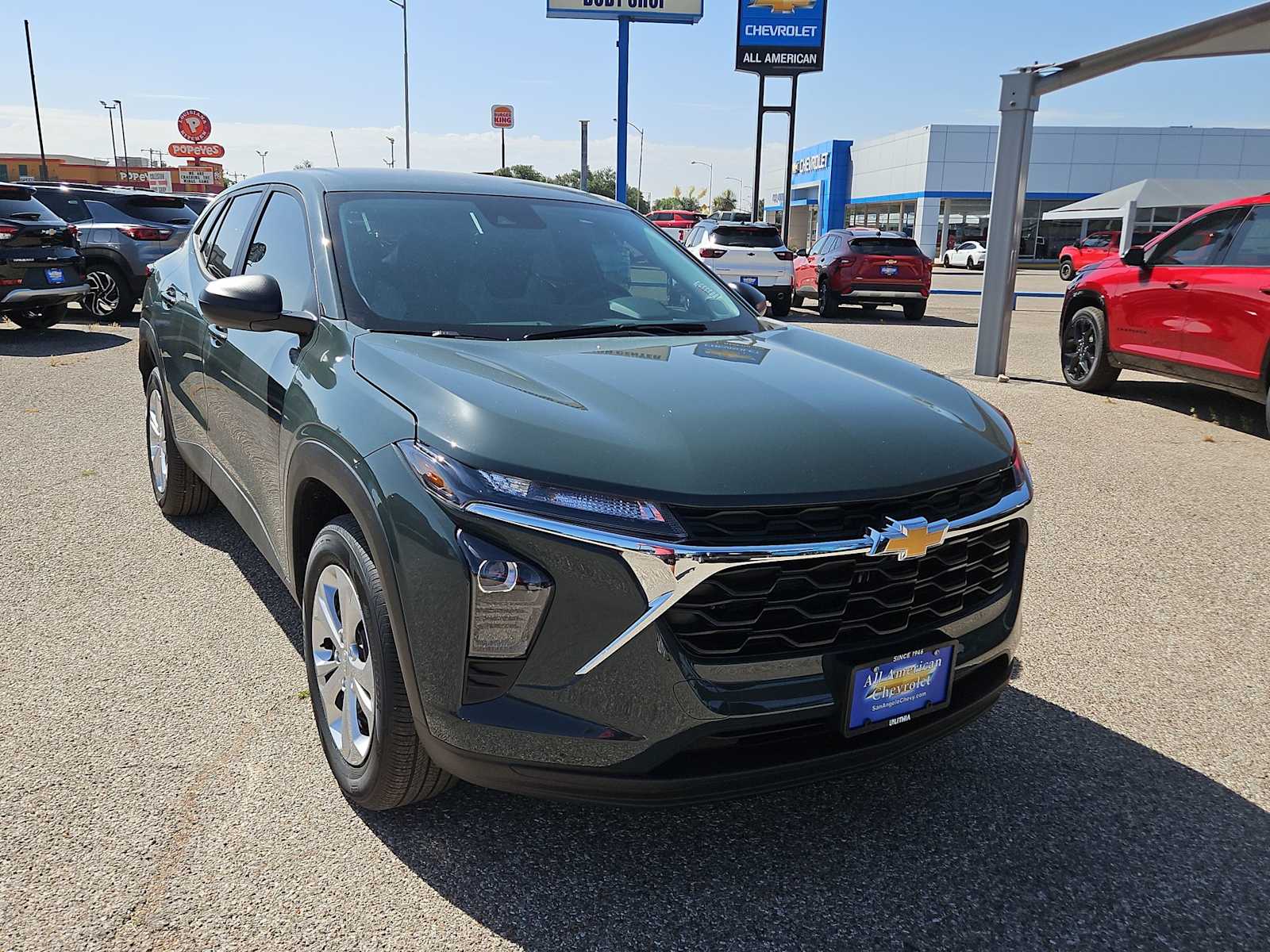 Thumbnail: 2026 Chevrolet Trax - 2