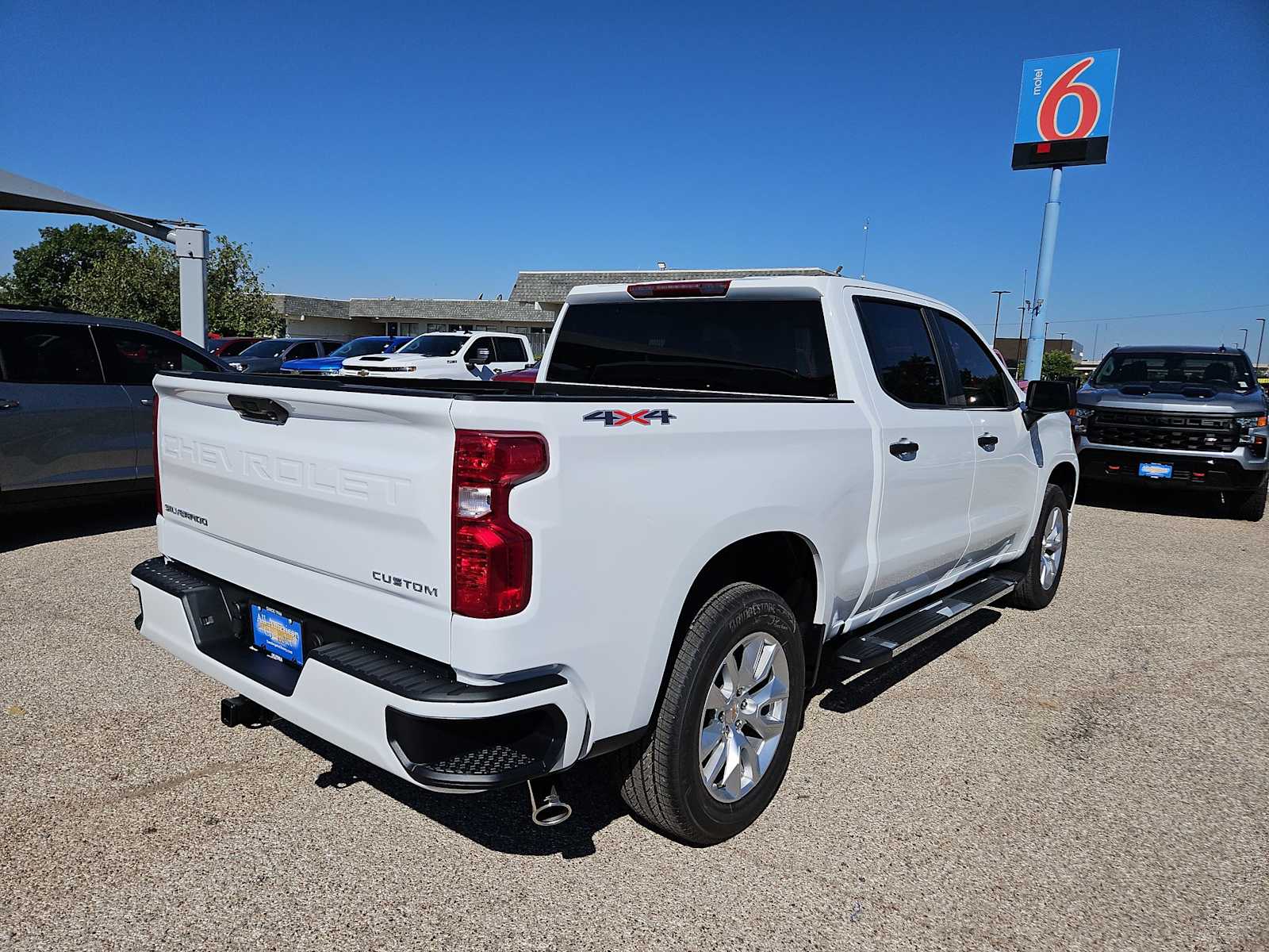 Thumbnail: 2026 Chevrolet Silverado 1500 - 8