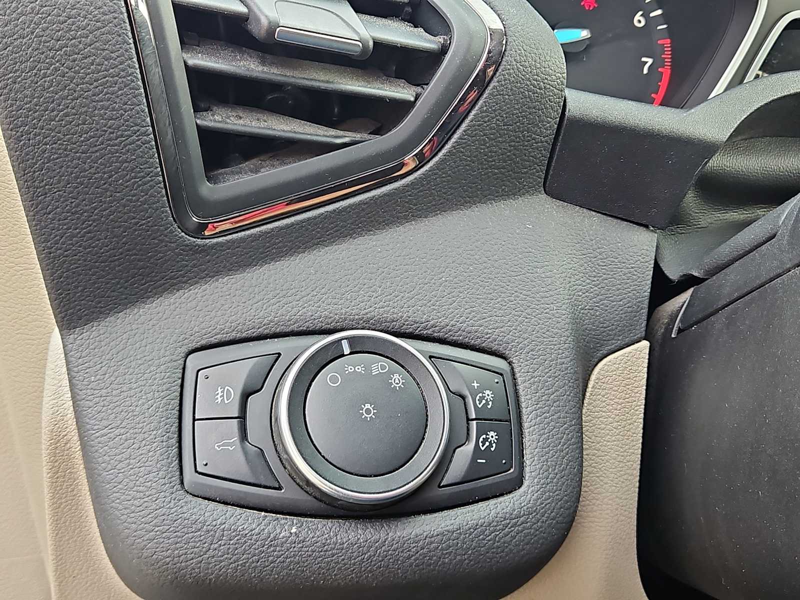 Thumbnail: 2017 Ford Escape - 22