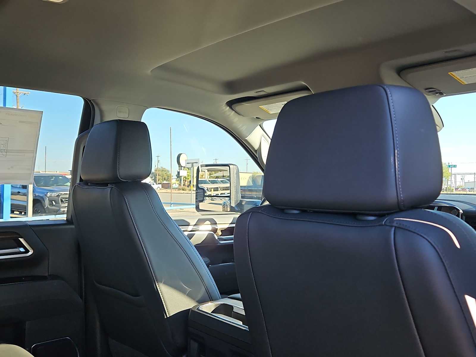 Thumbnail: 2026 Chevrolet Silverado 3500 - 17