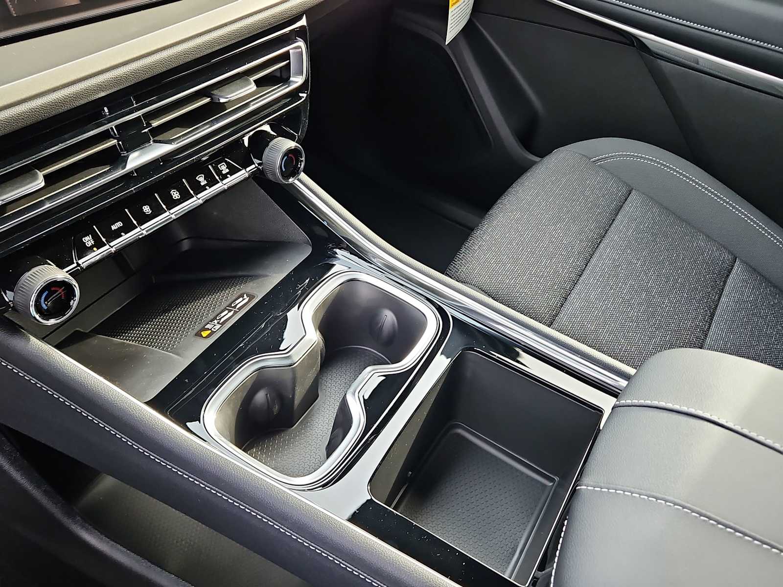 Thumbnail: 2026 Chevrolet Traverse - 20