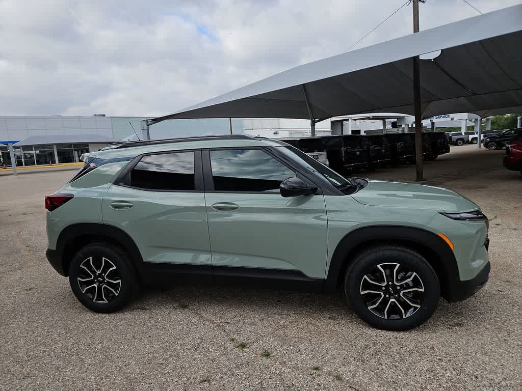 Thumbnail: 2026 Chevrolet TrailBlazer - 9