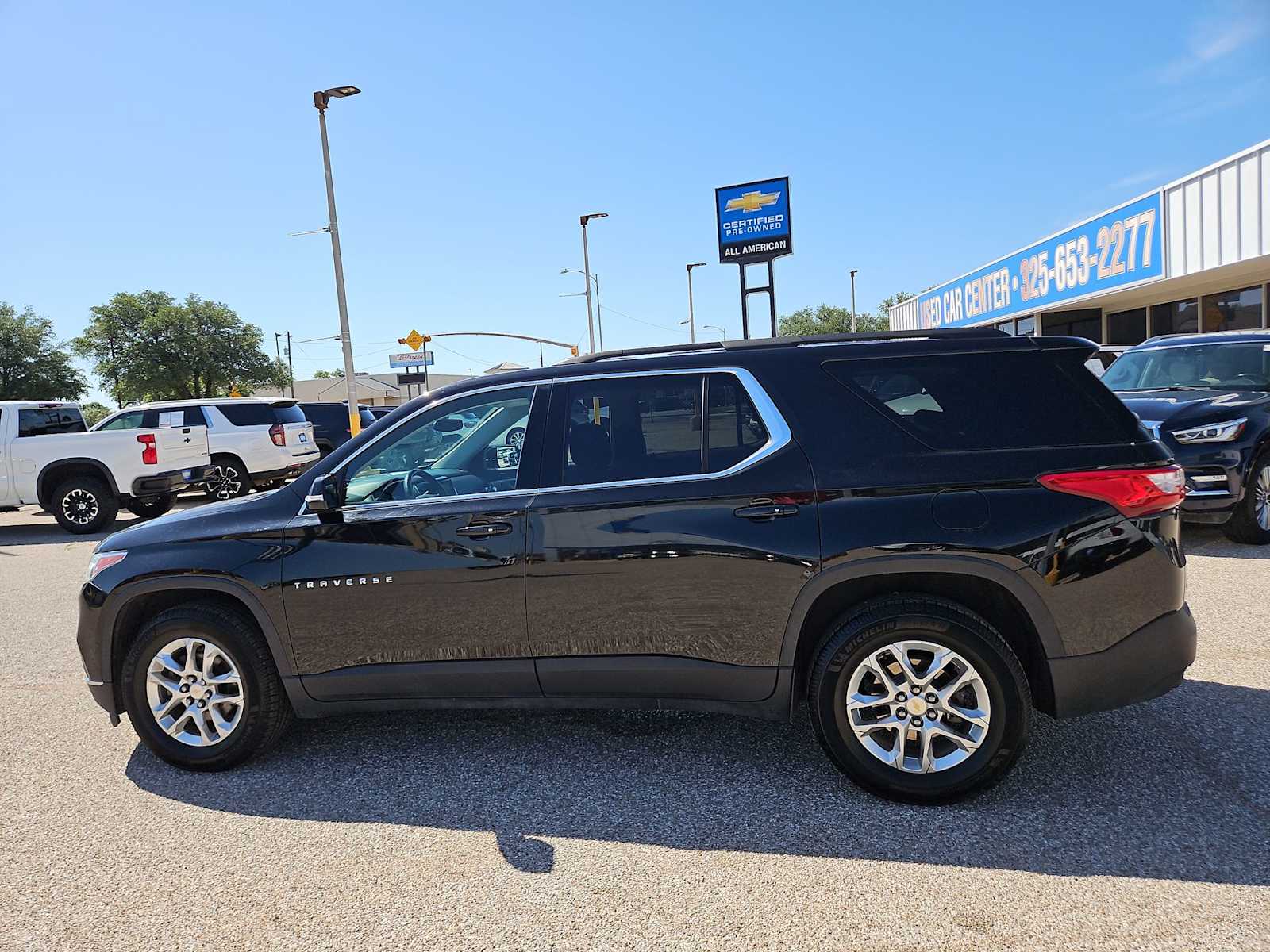 Thumbnail: 2019 Chevrolet Traverse - 4