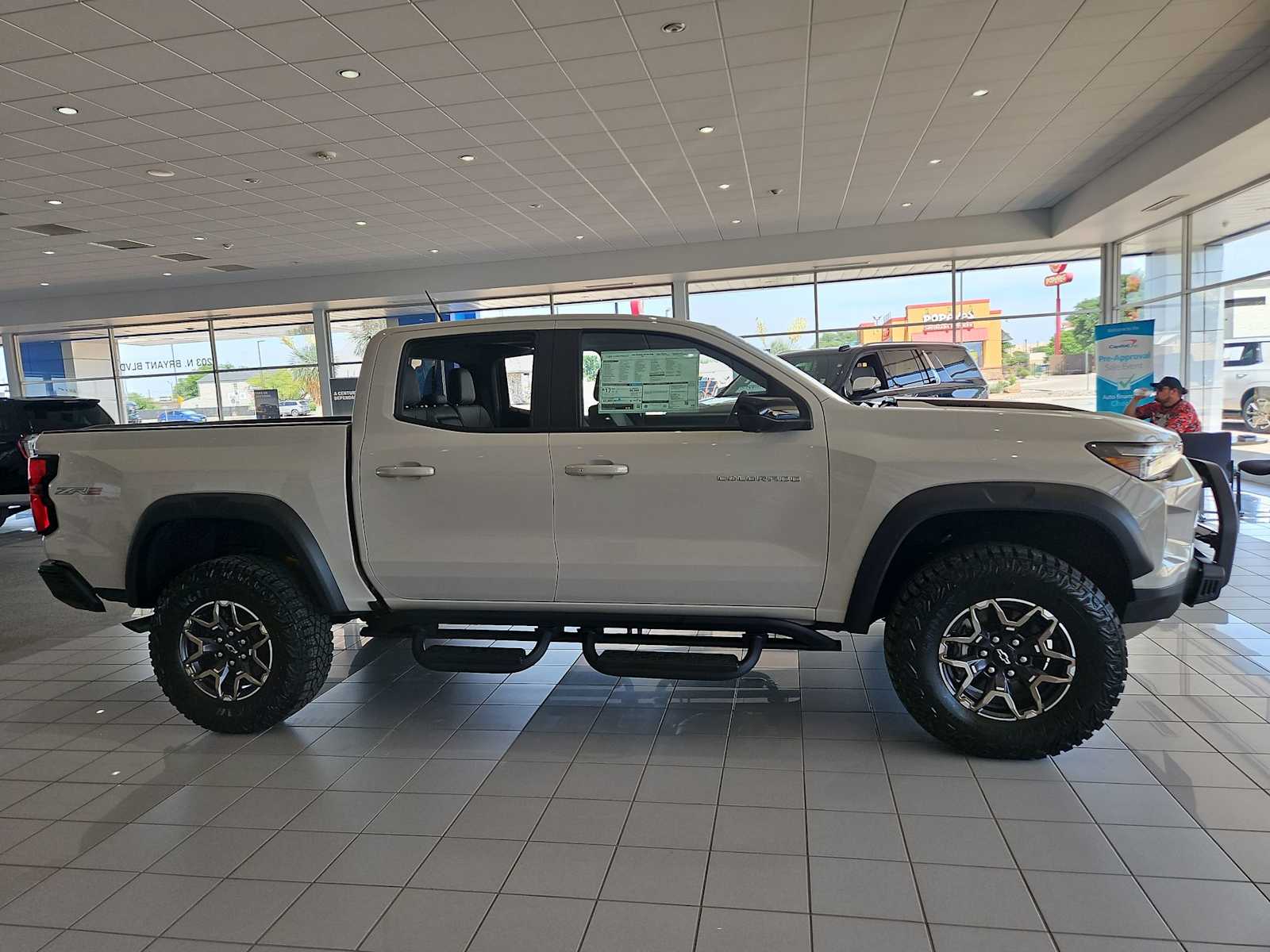 Thumbnail: 2026 Chevrolet Colorado - 9