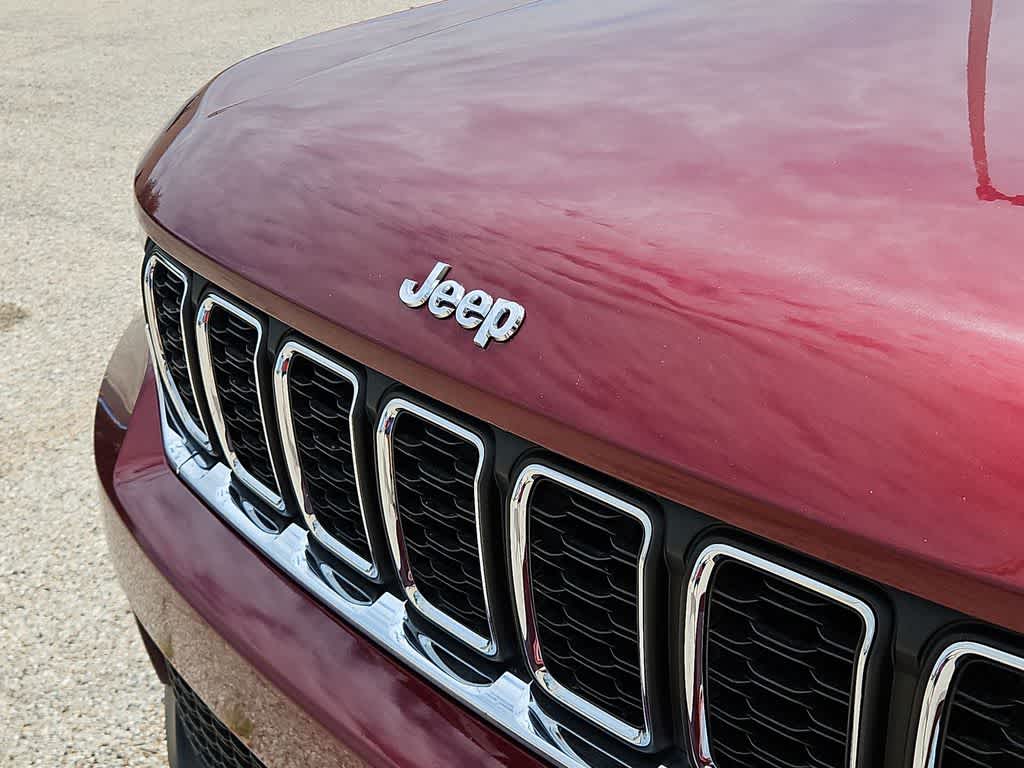 Thumbnail: 2024 Jeep Grand Cherokee - 13