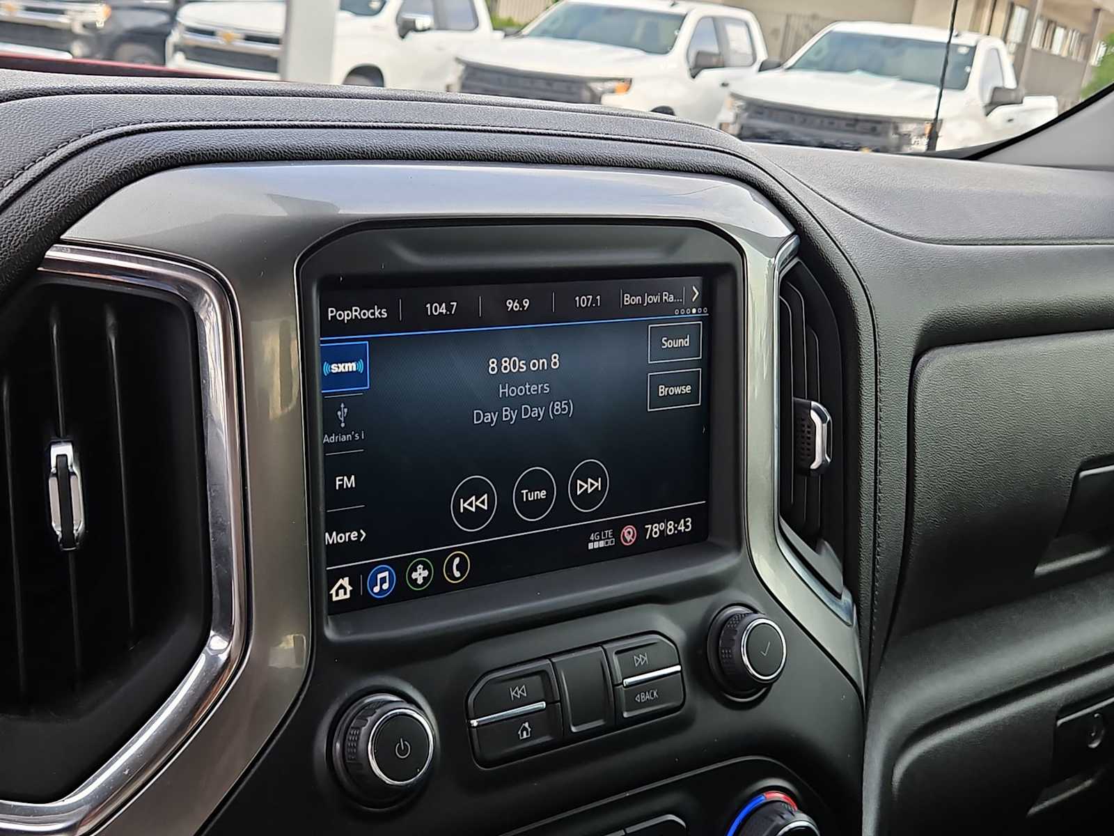 Thumbnail: 2022 Chevrolet Silverado 1500 - 24