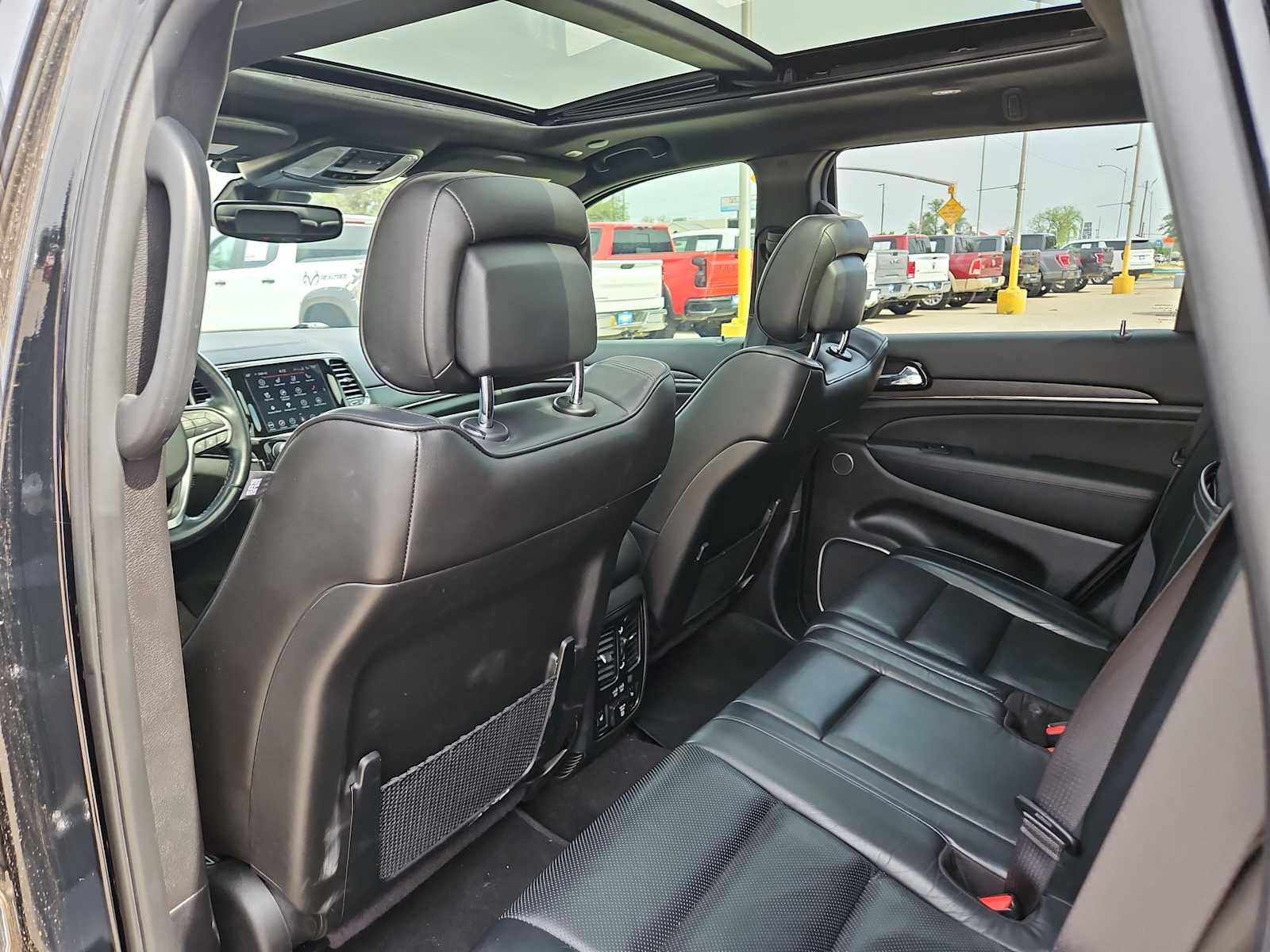 Thumbnail: 2021 Jeep Grand Cherokee - 18