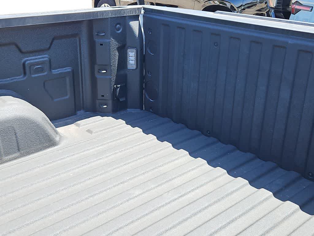 Thumbnail: 2026 Chevrolet Silverado 1500 - 23