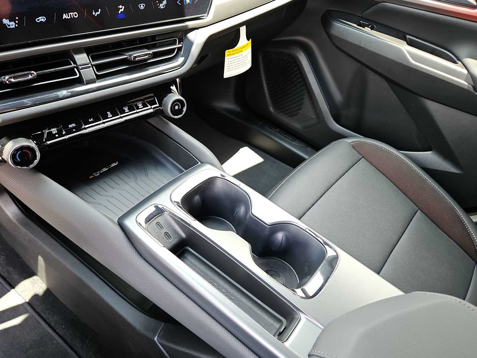 Thumbnail: 2025 Chevrolet Equinox - 15