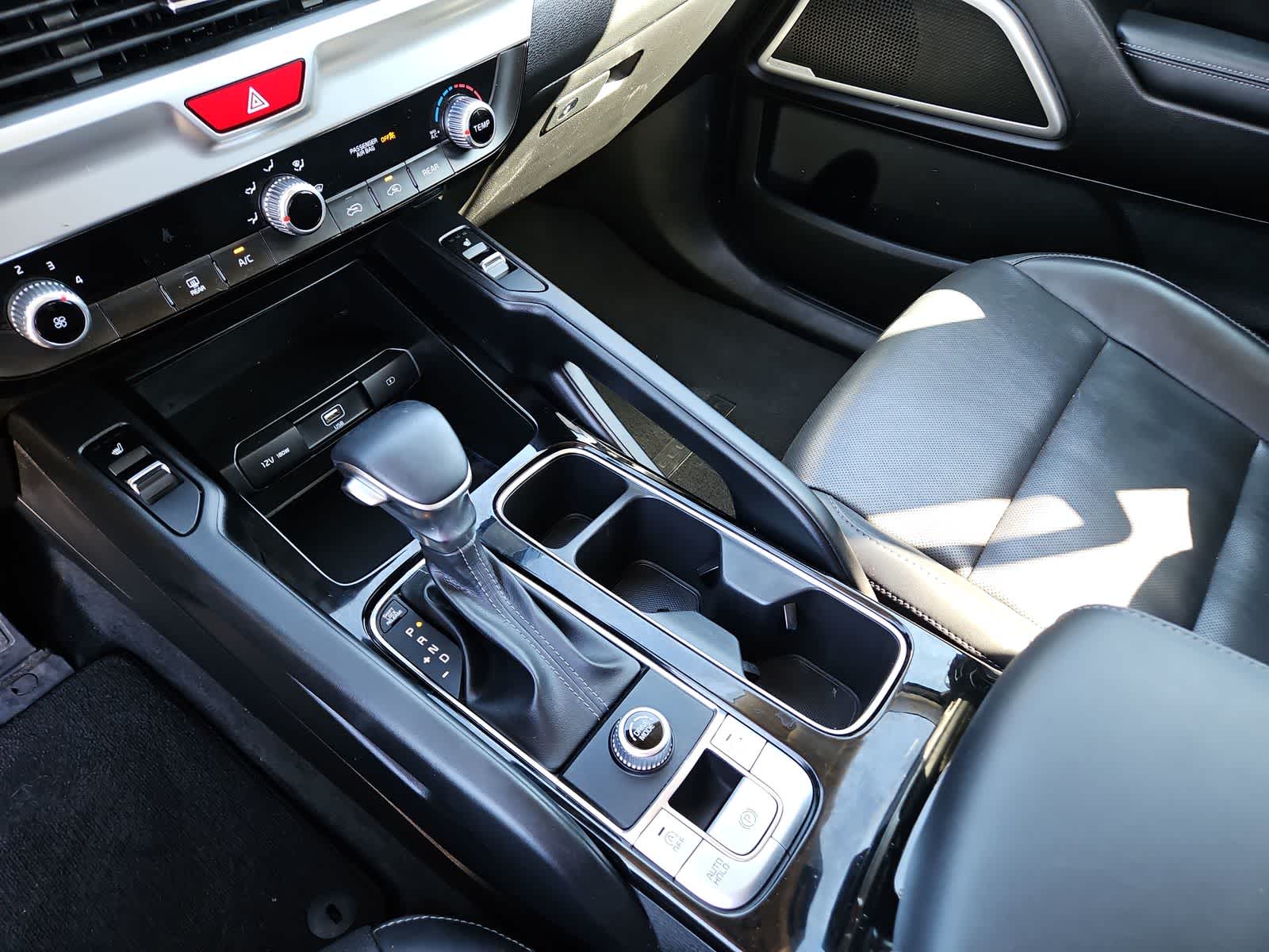 Thumbnail: 2021 Kia Telluride - 24