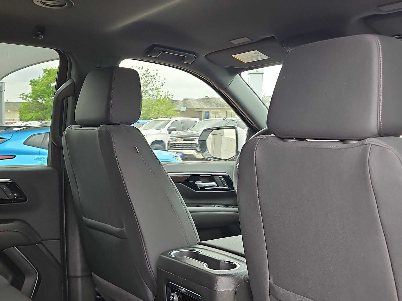 Thumbnail: 2026 Chevrolet Suburban - 17