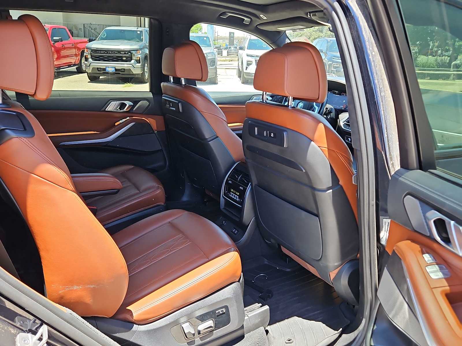 Thumbnail: 2022 BMW X7 - 12