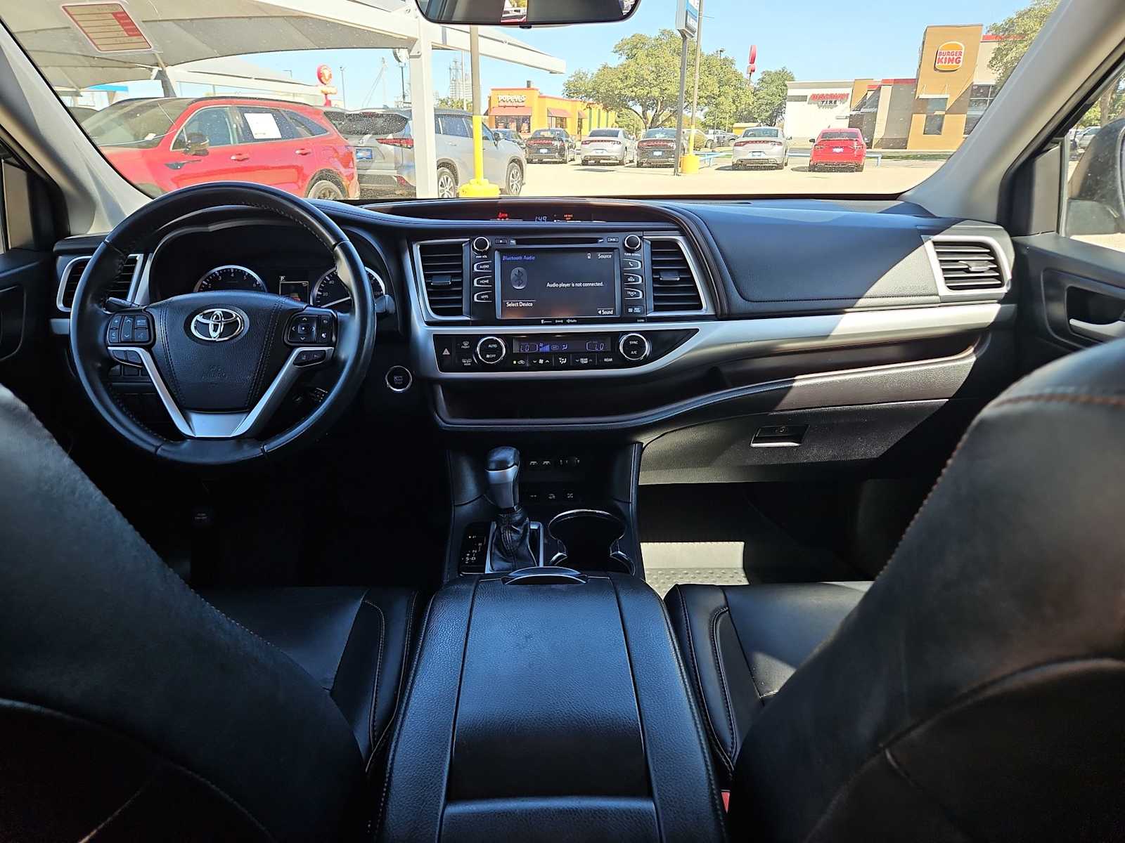 Thumbnail: 2019 Toyota Highlander - 15