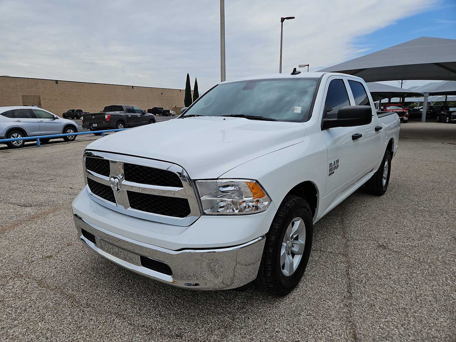 Thumbnail: 2023 RAM 1500 Classic - 4
