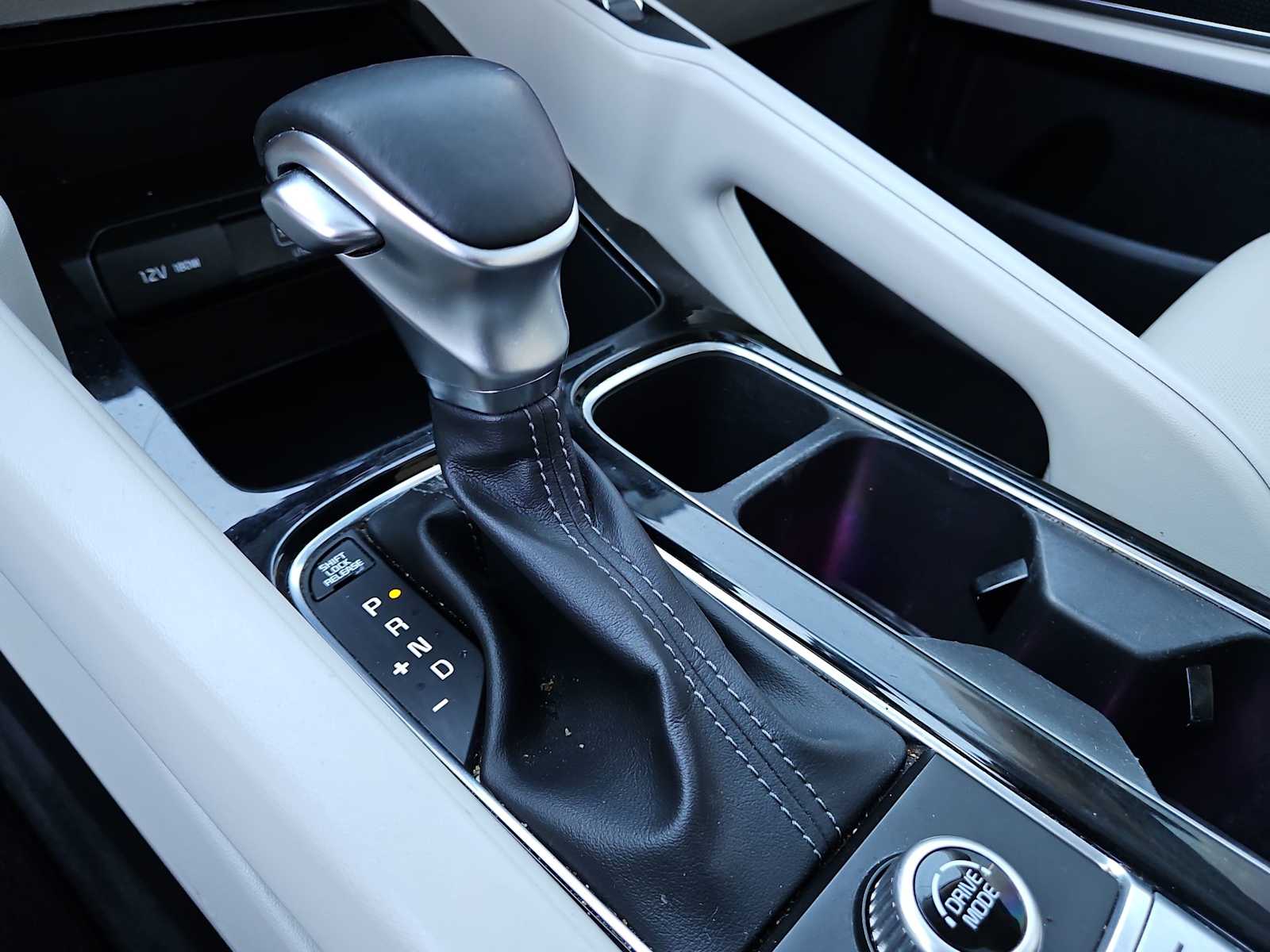 Thumbnail: 2021 Kia Telluride - 21