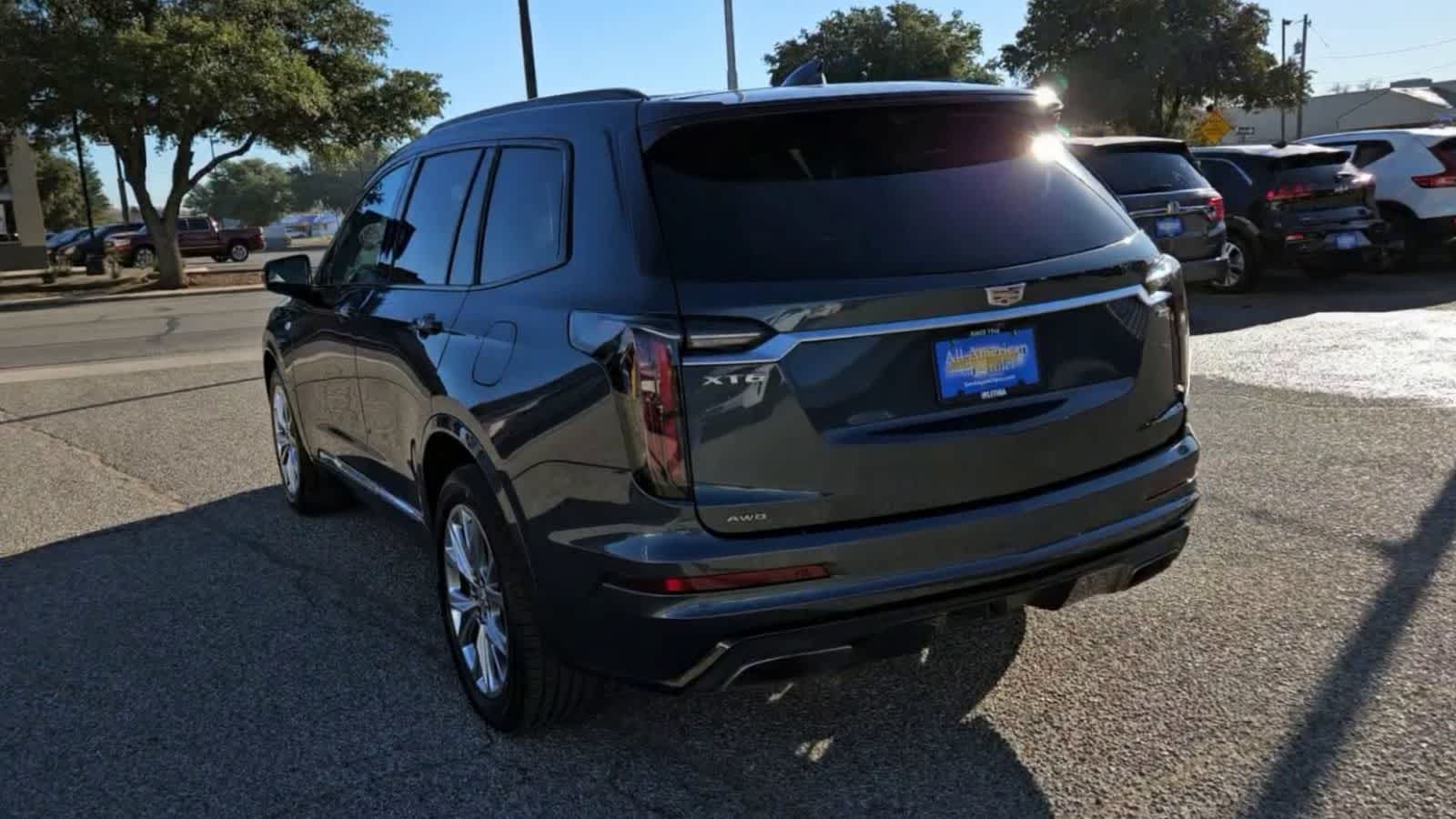 Thumbnail: 2020 Cadillac XT6 - 6