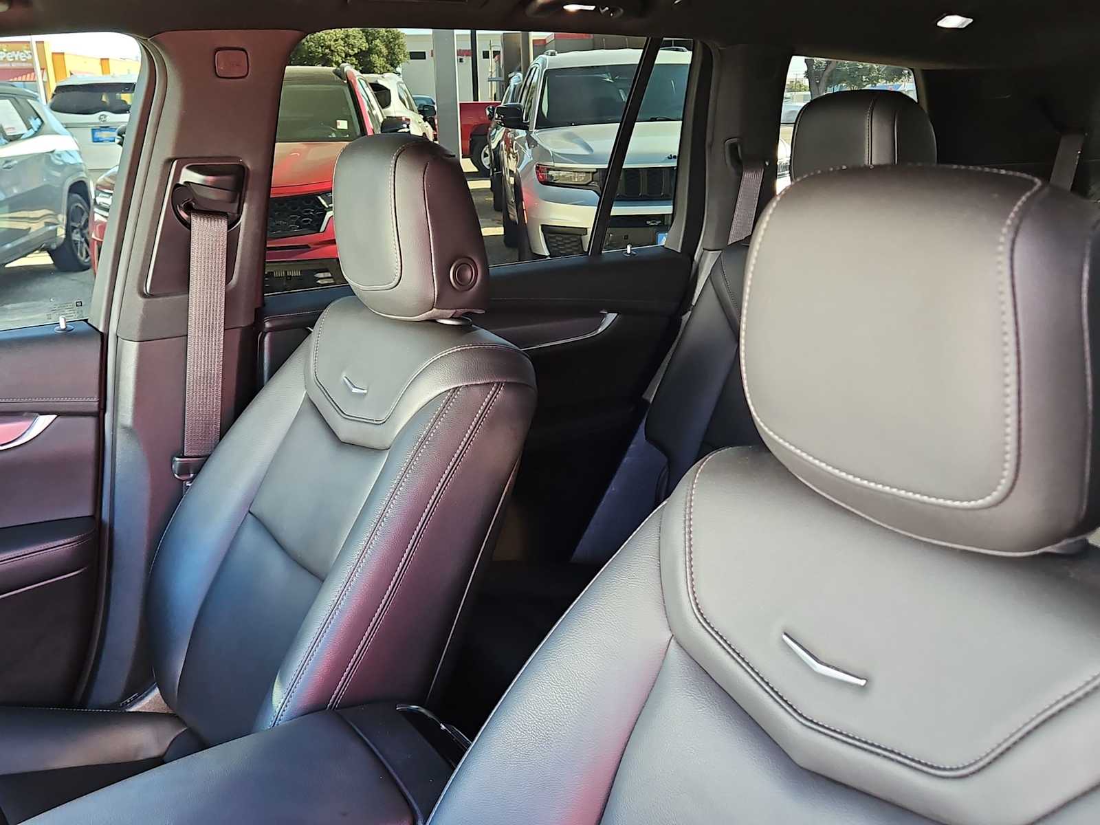 Thumbnail: 2022 Cadillac XT6 - 18