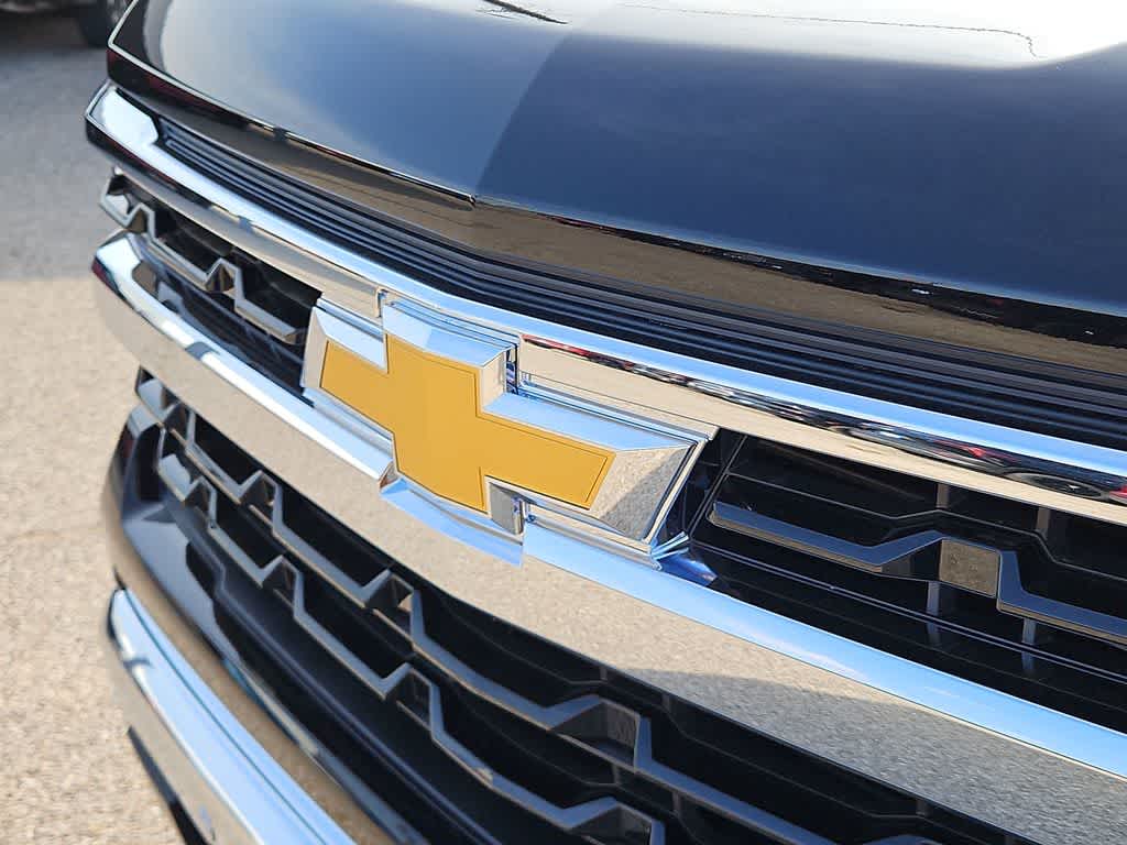 Thumbnail: 2026 Chevrolet Silverado 1500 - 13