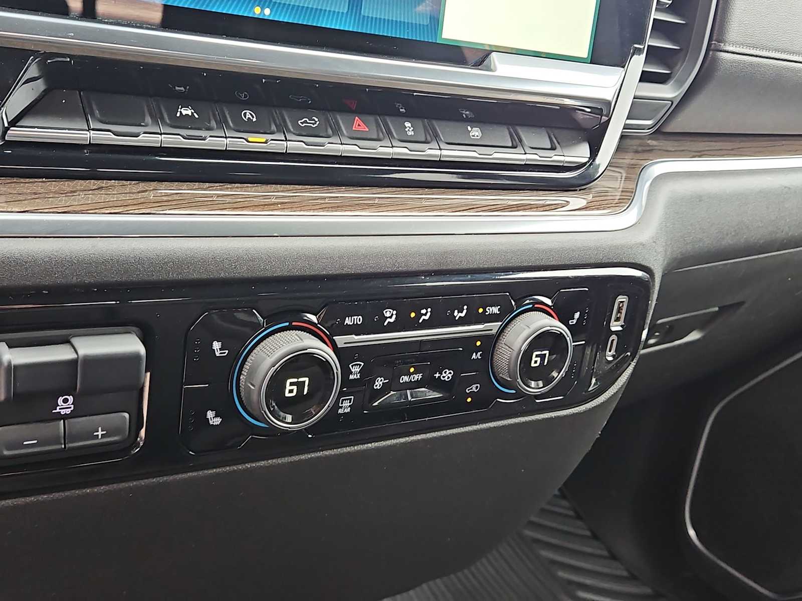 Thumbnail: 2022 Chevrolet Silverado 1500 - 24