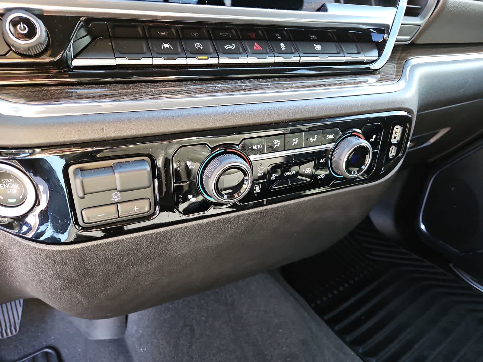 Thumbnail: 2023 Chevrolet Silverado 1500 - 29