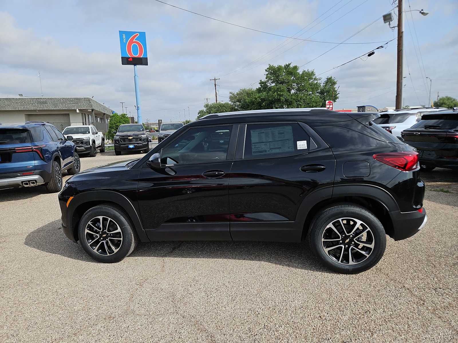 Thumbnail: 2026 Chevrolet TrailBlazer - 5