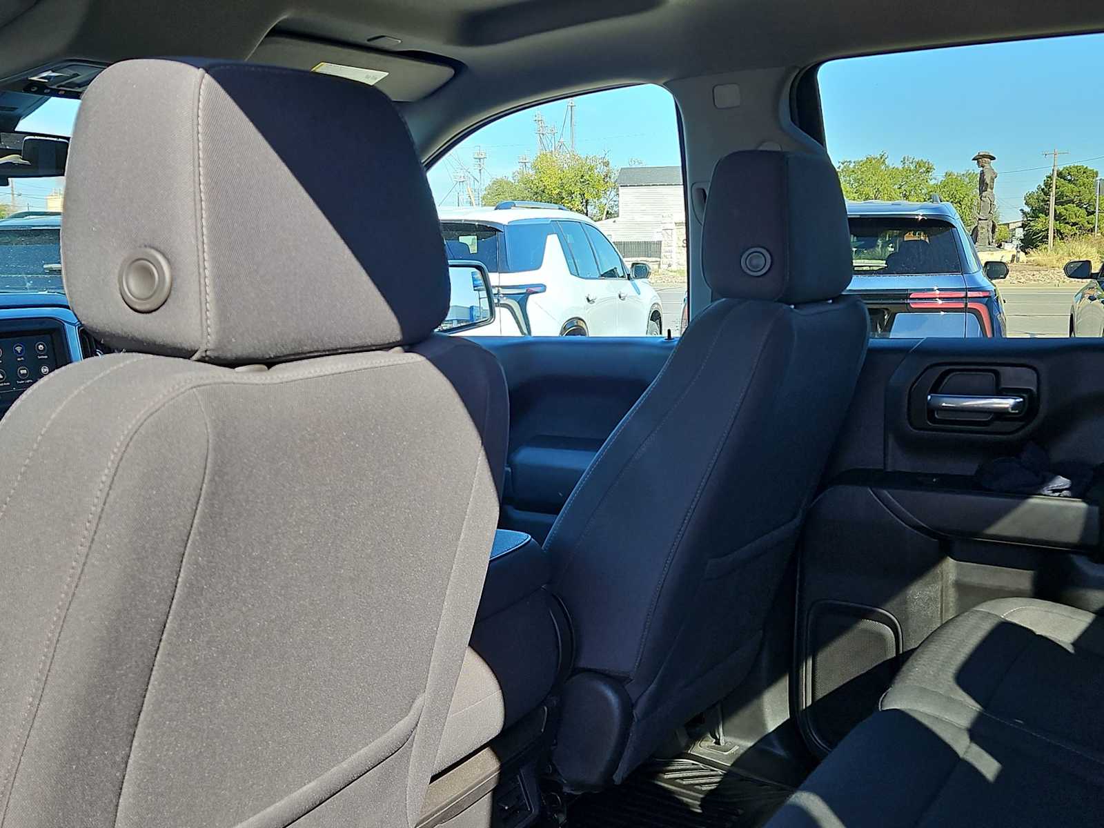 Thumbnail: 2022 Chevrolet Silverado 1500 - 14