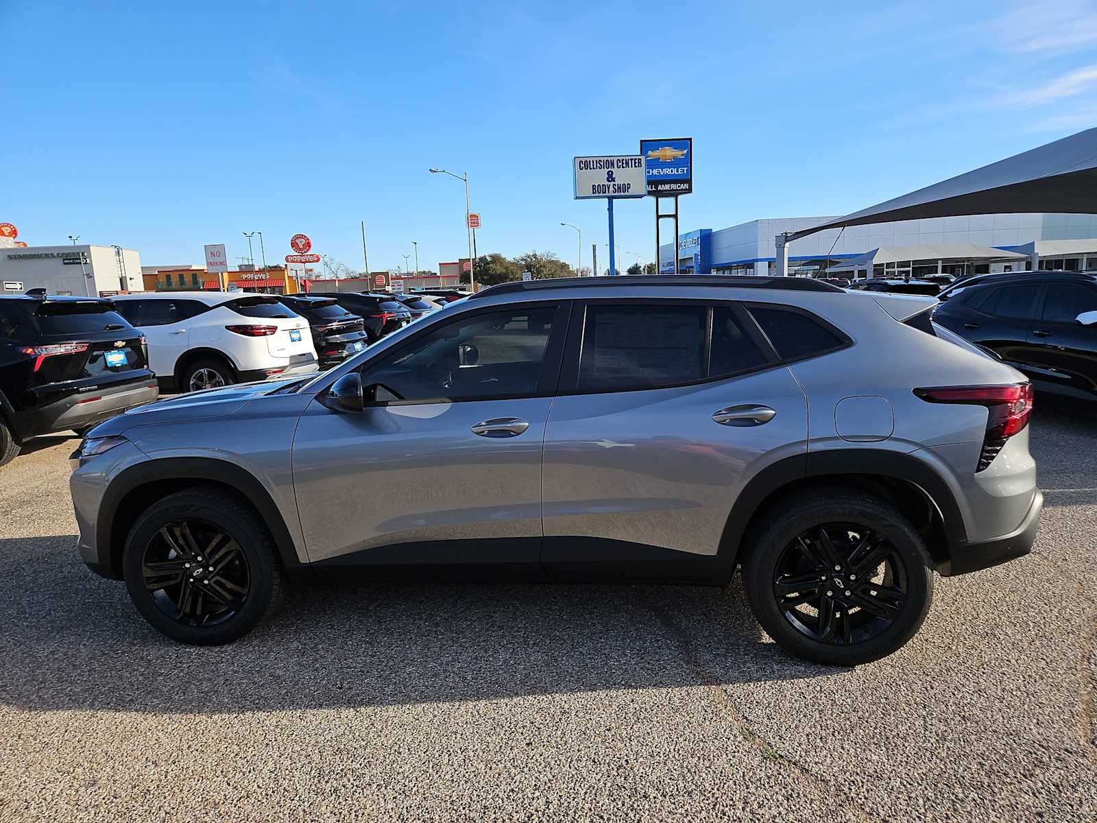 Thumbnail: 2026 Chevrolet Trax - 5