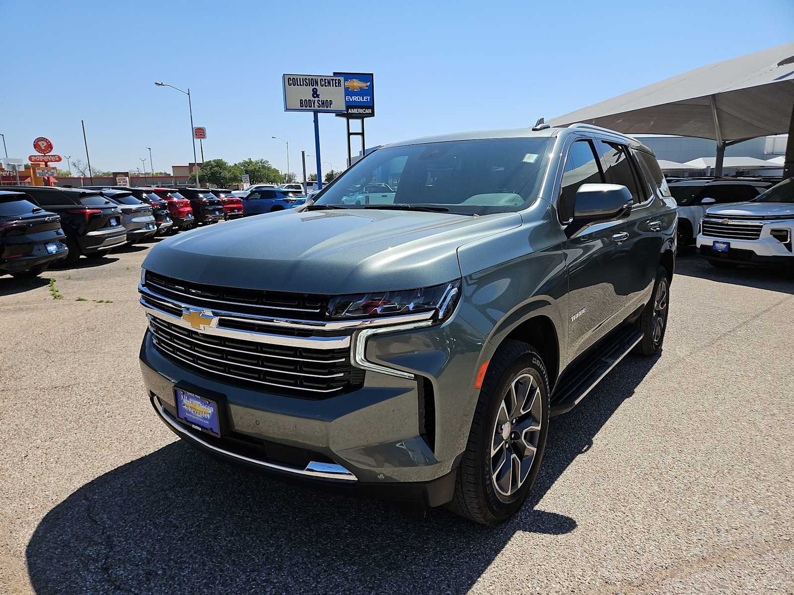 Thumbnail: 2024 Chevrolet Tahoe - 4